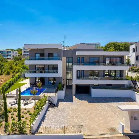 Hadrie Luxury And Rova Ed Lejlighed
