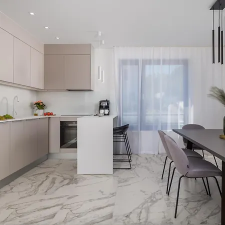 Apartment Hadrie Luxury And Rova Ed