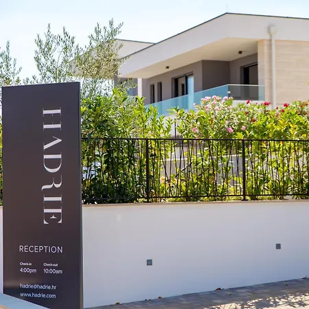 Apartment Hadrie Luxury And Rova Ed *