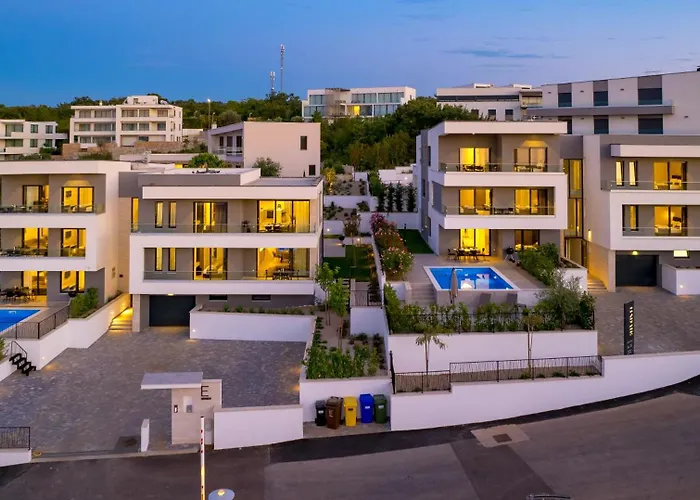 Hadrie Luxury And Rova Ed Apartment Vantacici