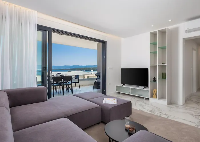 Διαμέρισμα Hadrie Luxury And Rova Ed Vantacici