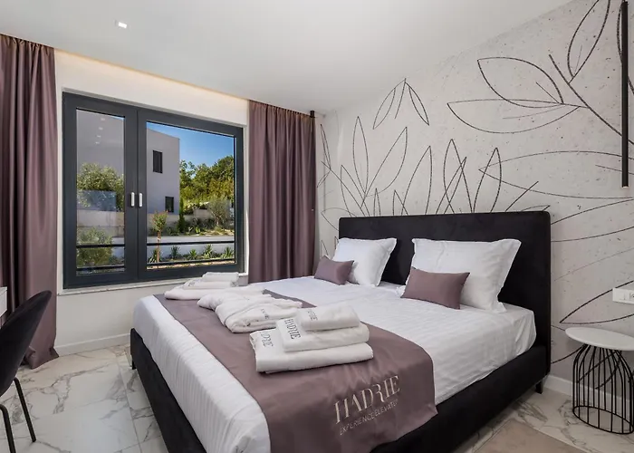 Hadrie Luxury And Rova Ed Διαμέρισμα *