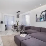 Hadrie Luxury And Rova Ed Apartman *