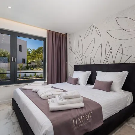 Hadrie Luxury And Rova Ed Apartamento *